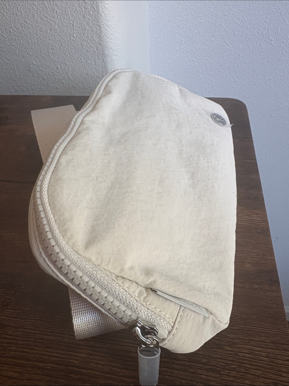Lululemon Everywhere Belt Bag NWT Soft Beige Crossbody Fanny Pack - Picture 7 of 7